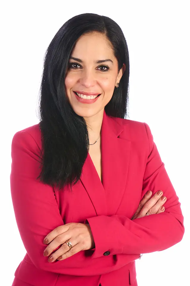 Cinthia Lazcano - Conferencista y Especialista en Comunicación